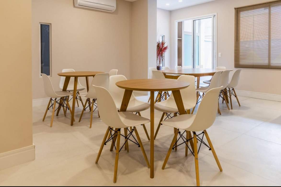Apartamento à venda com 2 quartos, 1 suíte, 1 vaga e 73m² no Laranjeiras, Rio de Janeiro (RJ) — foto 3 de 9